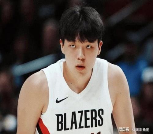 里夫斯获费,舍尔赞誉,团队篮球典,千亿体育官网,千亿体育直播,体育赛事直播,足球直播