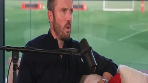 刘易斯·汉密尔顿法拉利手表价值超队友30倍，高达37.5万英镑。